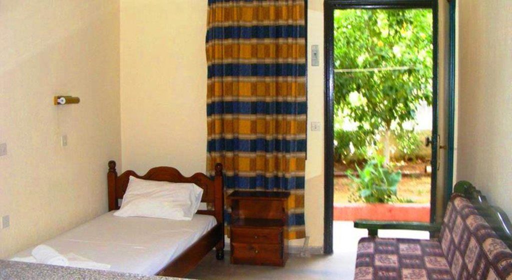 Flamingo Apartments Moraitika Corfu Экстерьер фото