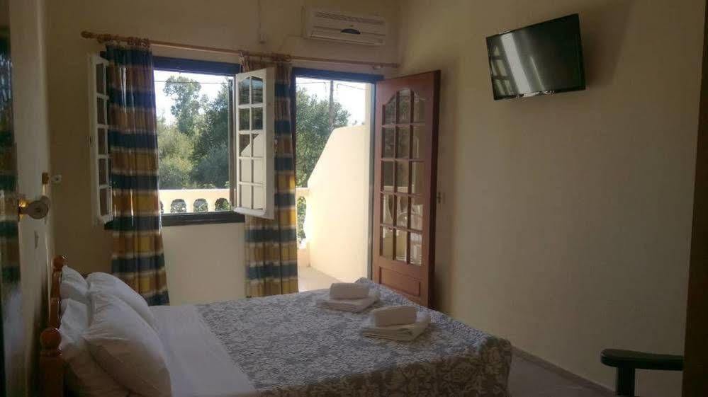 Flamingo Apartments Moraitika Corfu Экстерьер фото
