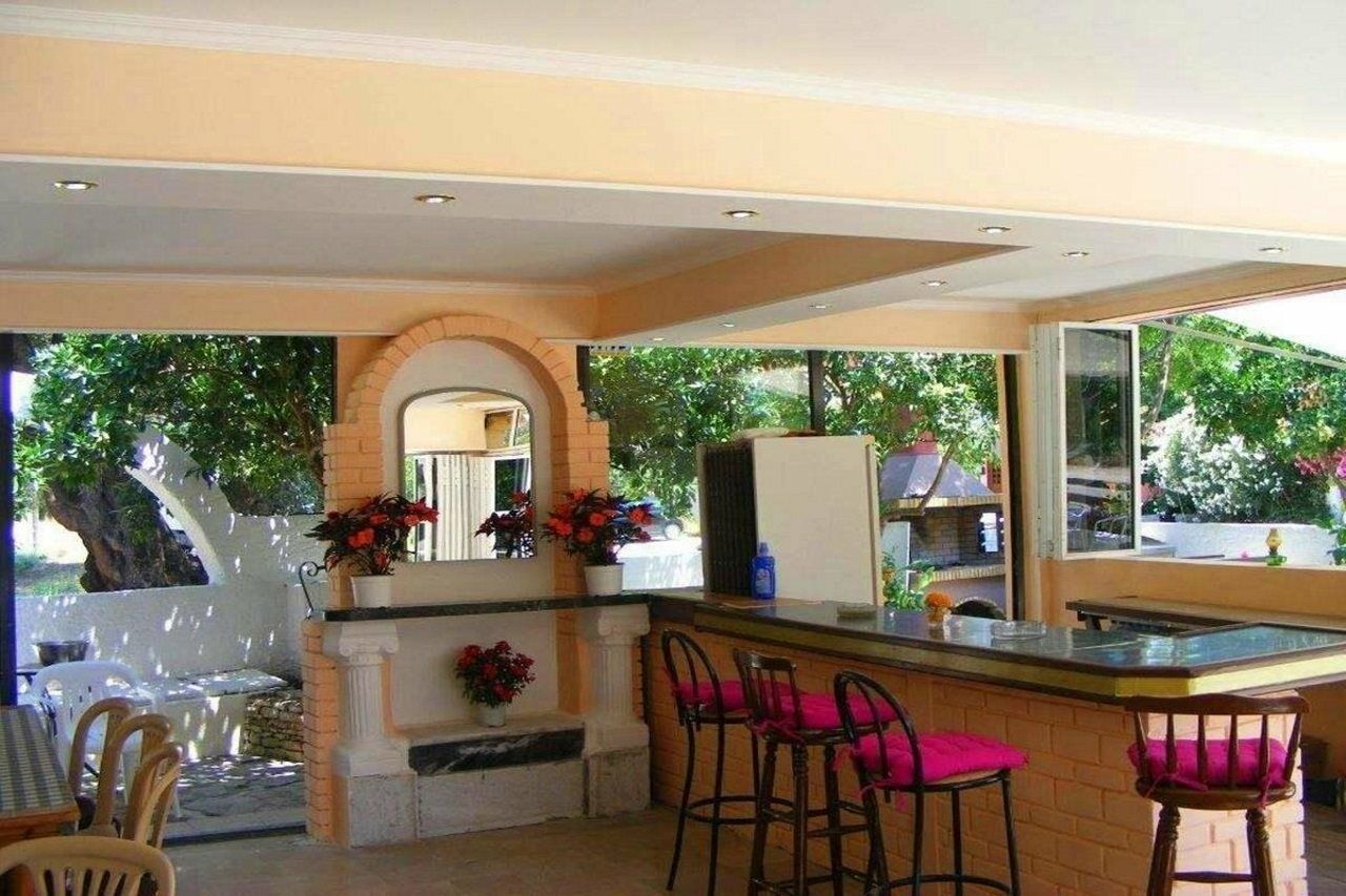 Flamingo Apartments Moraitika Corfu Экстерьер фото