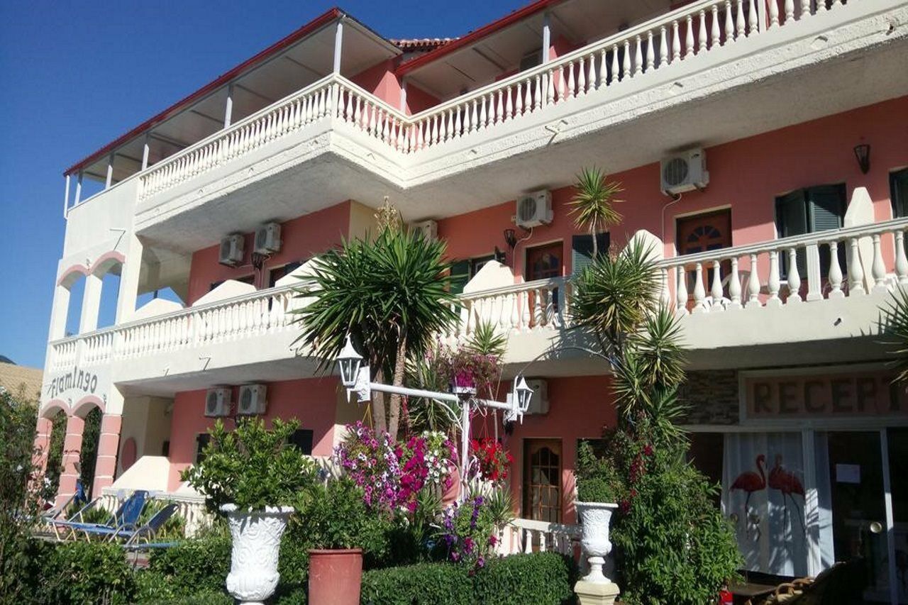 Flamingo Apartments Moraitika Corfu Экстерьер фото